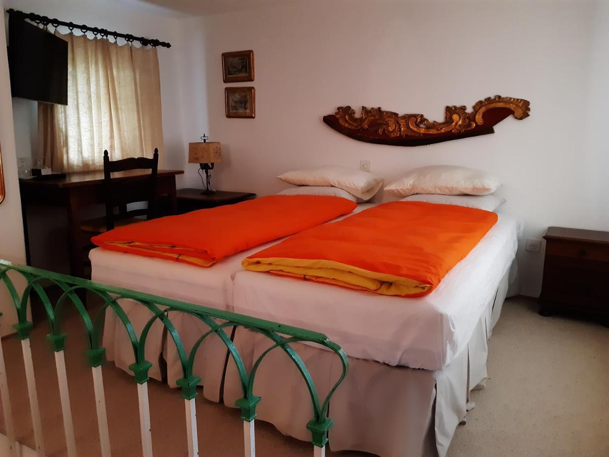 Hotel Soazza エクステリア 写真